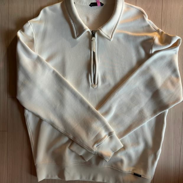 톰포드 맨투맨 카라 하프 지퍼