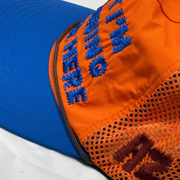 새제품 정가이하 / 알렉스조노 Alex Zono 러닝 트러커햇 오렌지블루