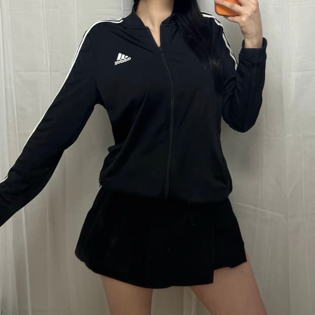 아디다스 우먼스 블랙 슬림핏 트랙탑
