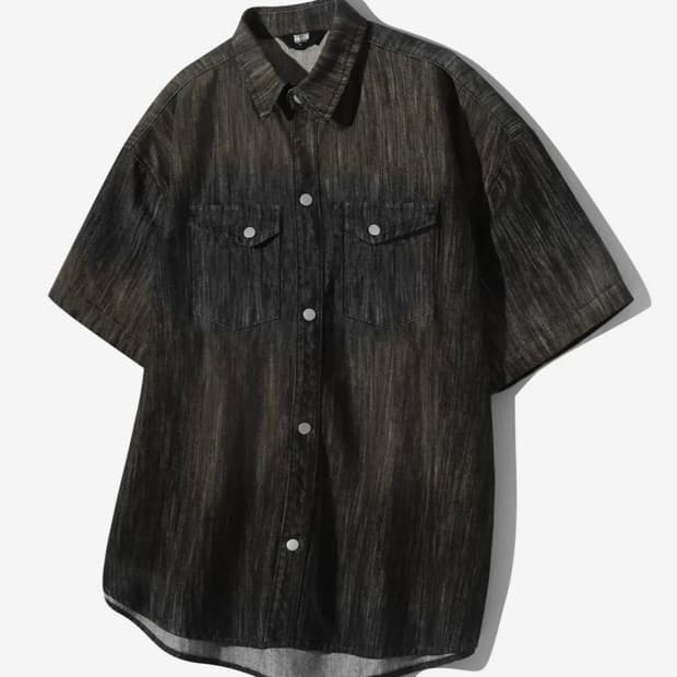 트릴리온 레인 슬럽 워싱 오버핏 데님 반팔 셔츠 (BLACK)