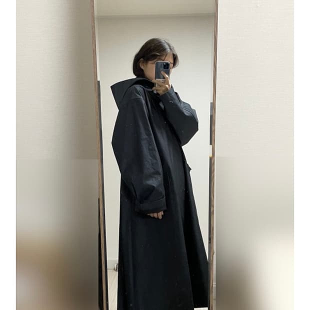 Hatchingriom reporter coat 3