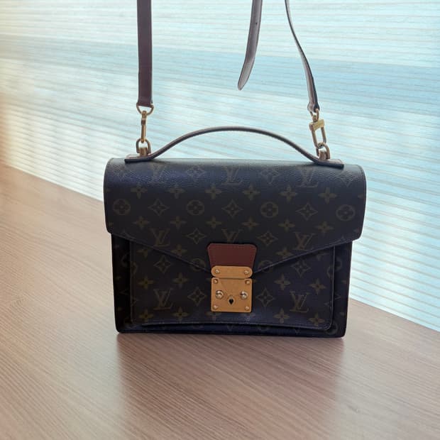 루이비통 몽소 모노그램 캔버스 26