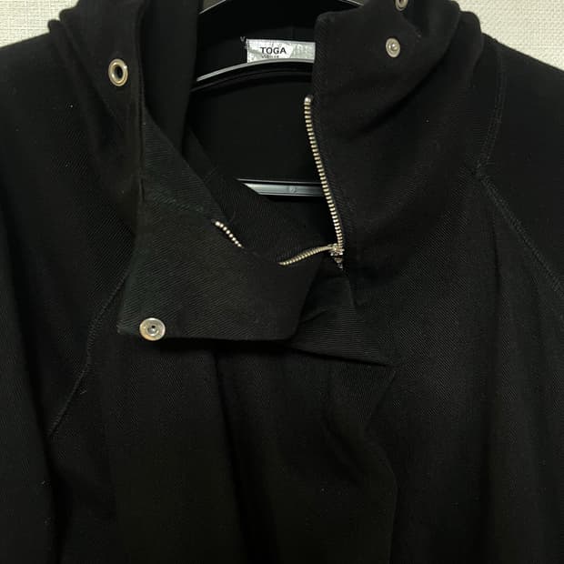 토가 비릴리스 후드집업