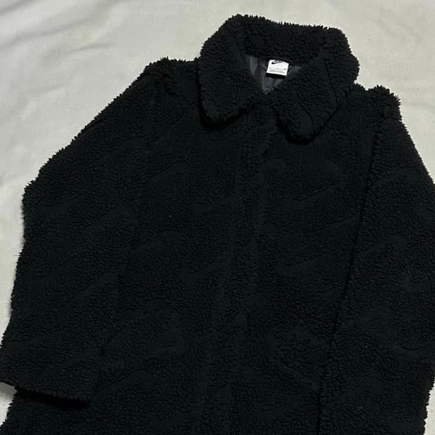 S 나이키 여성용 블랙 뽀글이 롱 코트