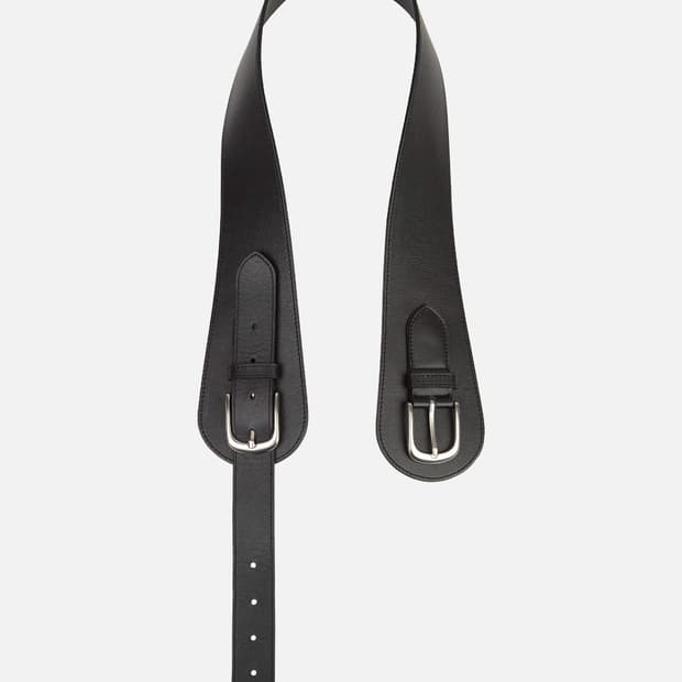 세릭 Cerric Buckle Curve Belt / Black