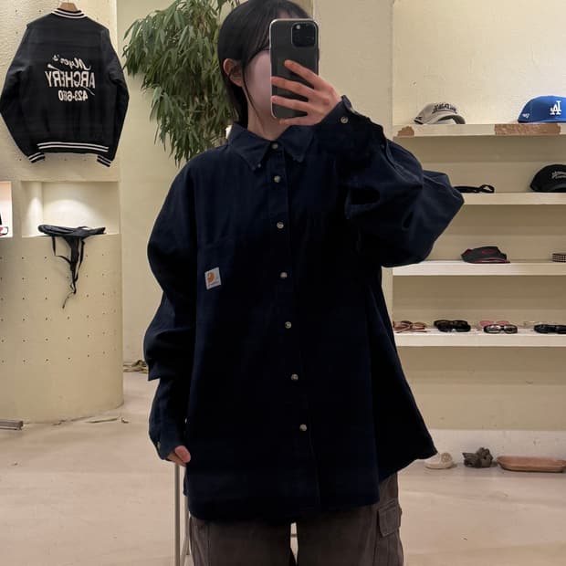 칼하트 블랙 투 포켓 워크 셔츠 U340