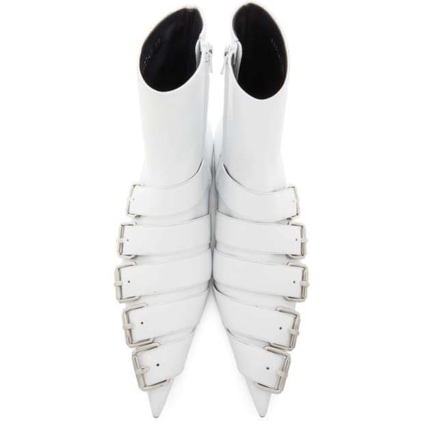 Balenciaga 발렌시아가 화이트버클 나이프 앵클부츠  38.5