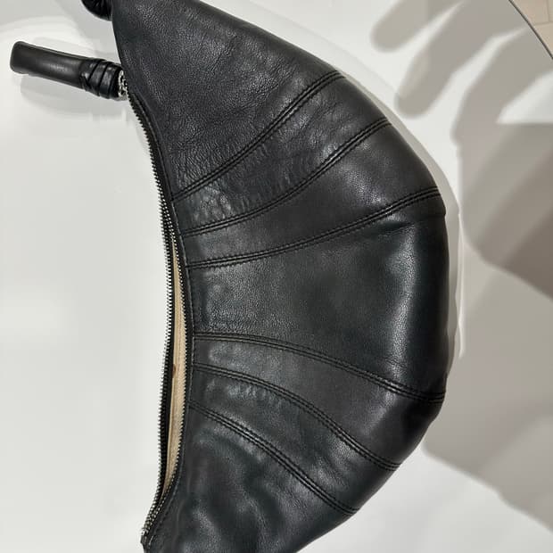 르메르 크루아상 범백 스몰 사이즈 팝니다