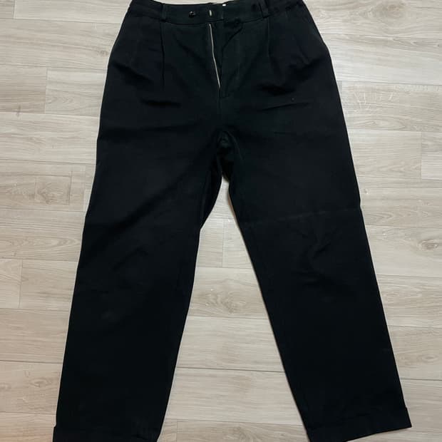 모노프리베 Textured Two Tuck Trousers 1