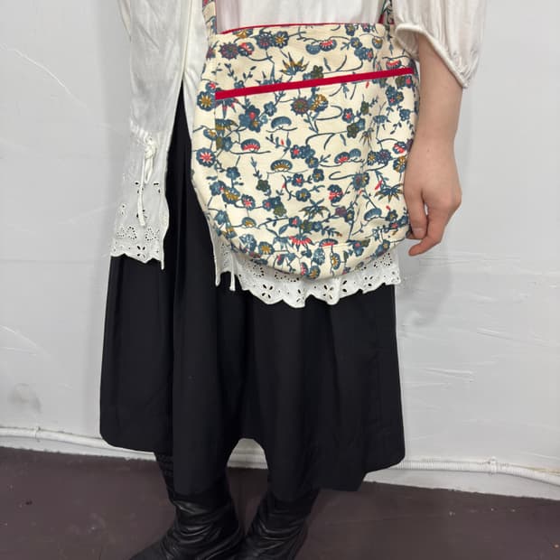 oriental cross bag