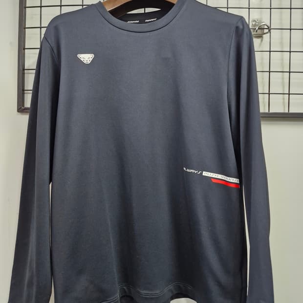 100L 다이나핏 베이트 기능성 긴팔티.