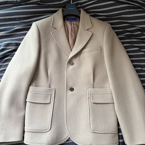 아더에러 에이션 블레이저