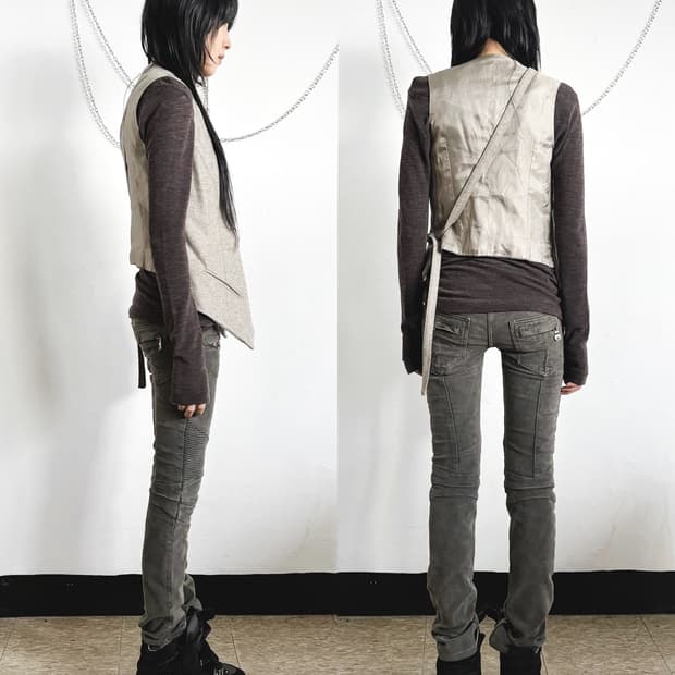 하이더아커만 사선 본디지 레이어드 울 베스트