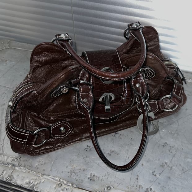 00s 게스 컬렉션 XL 레더 폴드오버 빅백