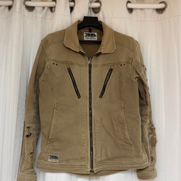 건설현장에서 구르던 디스트로이드 자켓