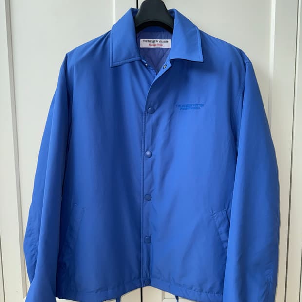 더 뮤지엄 비지터 자켓