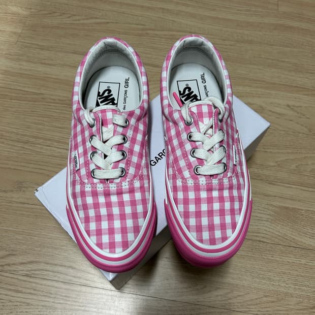 Comme des Garcons GIRL x Vans 에라