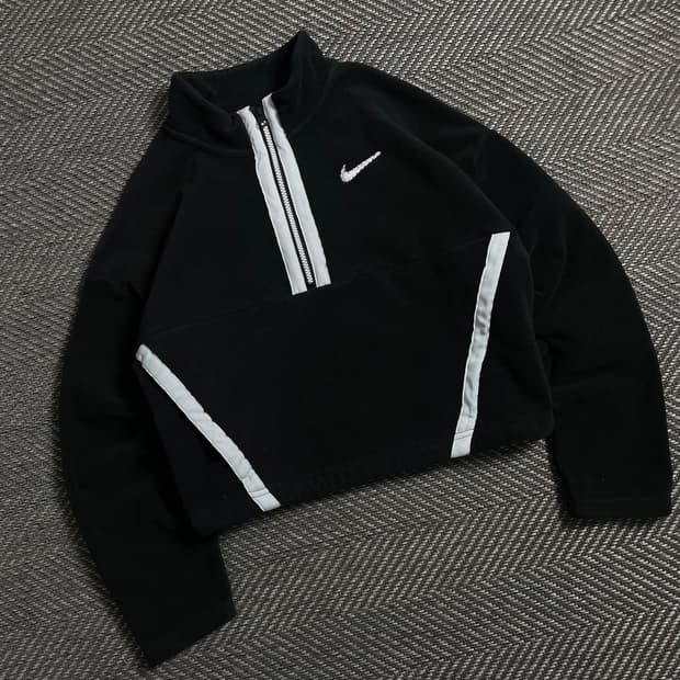 나이키 신형 크롭 플리스 풀오버 아노락 y 4722