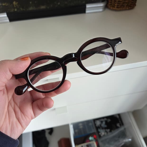 again 안경테 판매합니다~