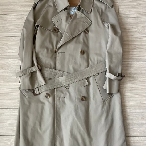 아쿠아스큐텀 트렌치코트 / 버버리 코히어런스 아나토미카 크리설리스