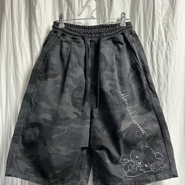 허그유어스킨 카모 코리락쿠마 버뮤다 팬츠 free