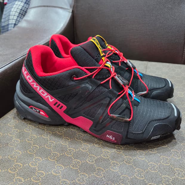 살로몬 트랙킹화