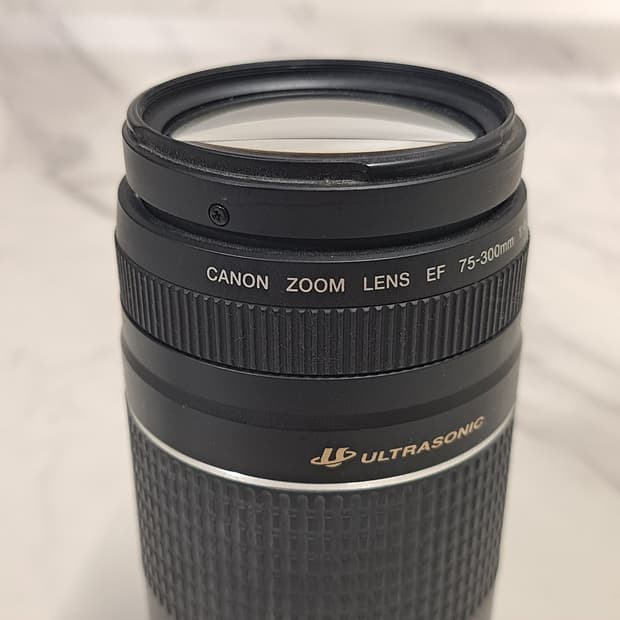 상태좋은 캐논 EF 75-300mm F4-5.6 III 망원줌렌즈