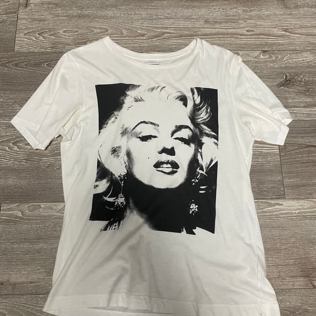 드리스반노튼 마를린먼로 티셔츠 M