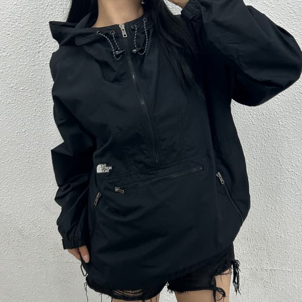 노스페이스 멀티포켓 블랙 바람막이 100