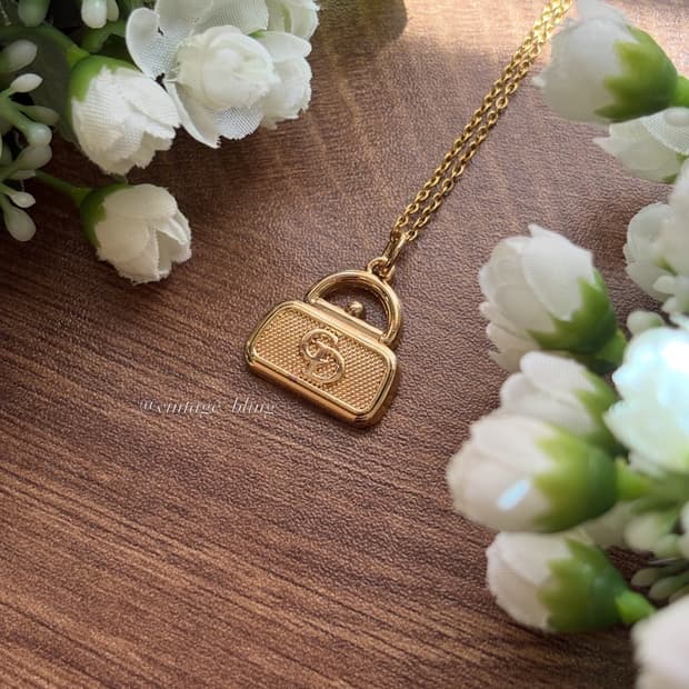 디올 미니 핸드백 골드 목걸이