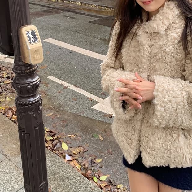 더바넷 bouffant eco-fur jacket 