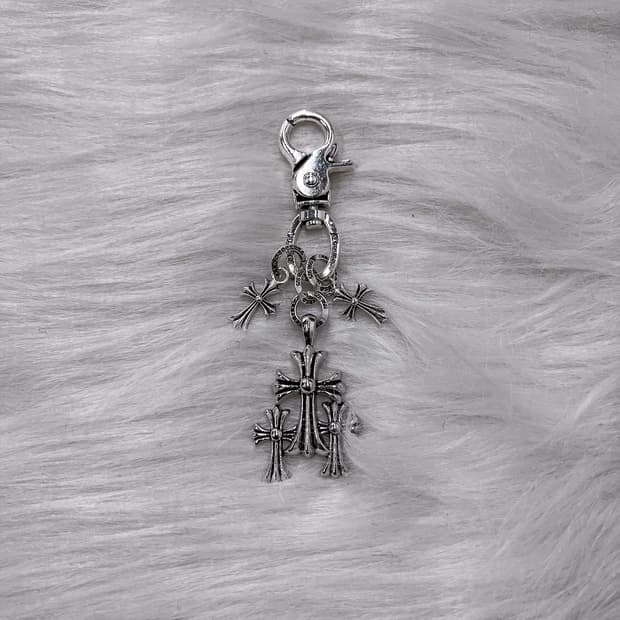 Vintage cross keyring 