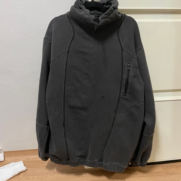 디퍼런트이즈오케이 하이넥 맨투맨 