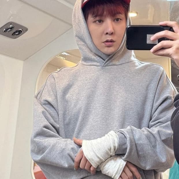 [M] BALENCIAGA 가드로브 그레이&실버 후디