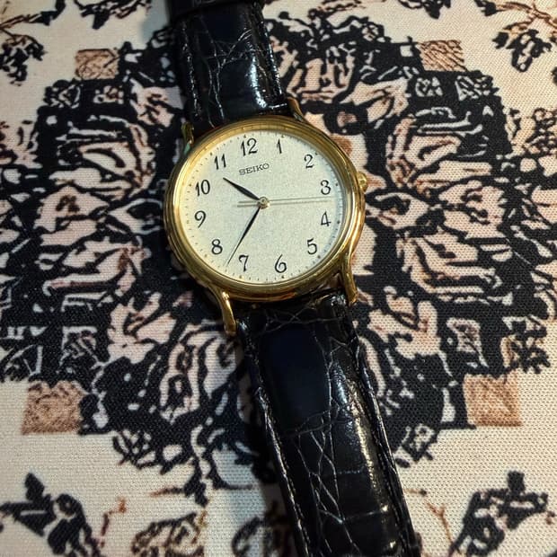 SEIKO 빈티지 쿼츠 시계