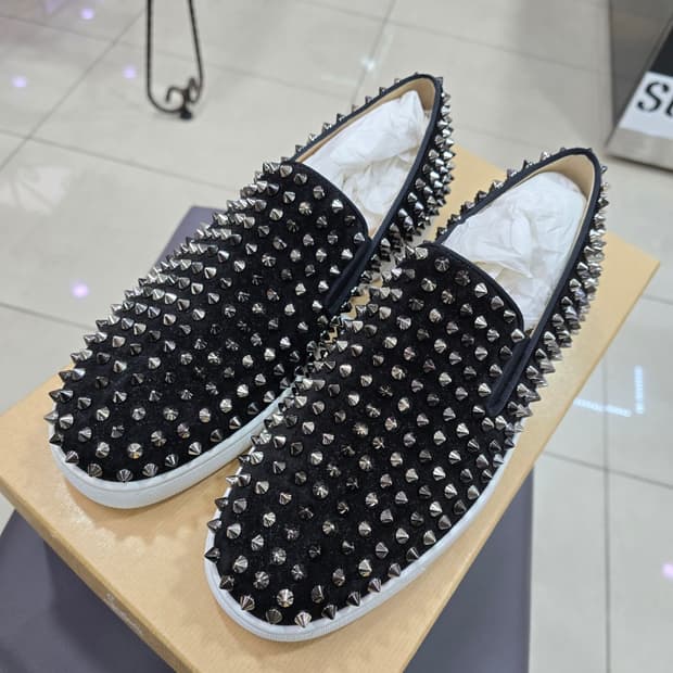 [새상품] 크리스찬 루부탱 롤러 보트 스파이크 남자 스니커즈