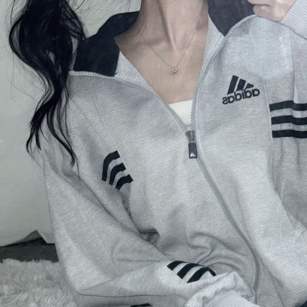 🐰아디다스 그레이 자수 아방 트랙탑🖤