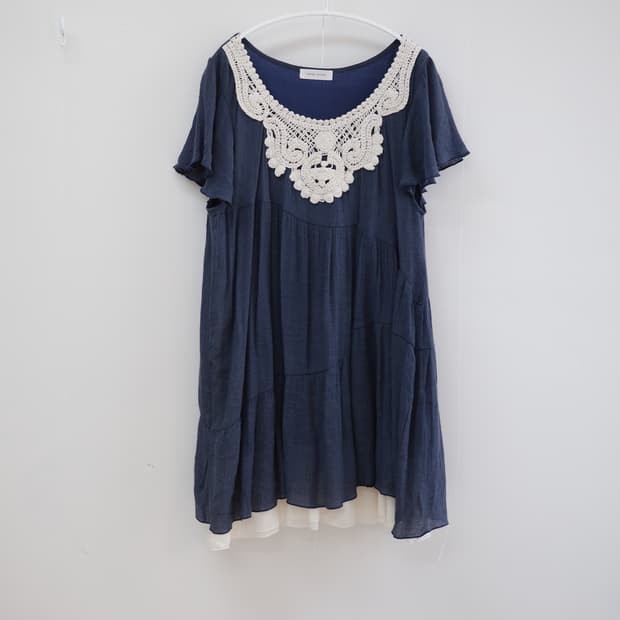 Magic Sound navy lace dress