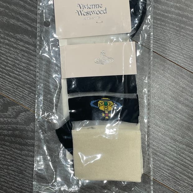 비비안 웨스트우드 스타킹 니삭스 미개봉 새상품