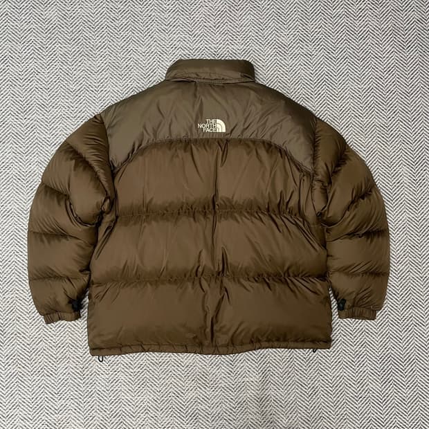 [115] 노스페이스 센터로고 무광 브라운 켄달제너 700 눕시 패딩