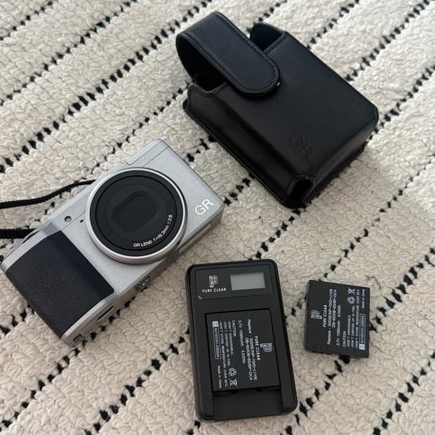 Ricoh GR II Silver (리코 GR2 실버 에디션)