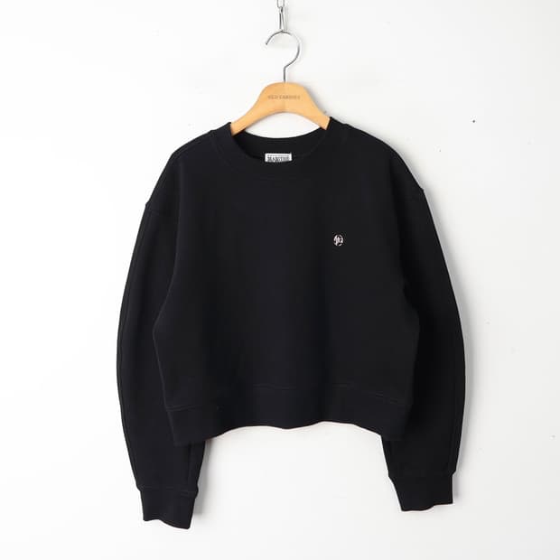 55/마리떼프랑소와저버 써클로고 크롭 스웻셔츠