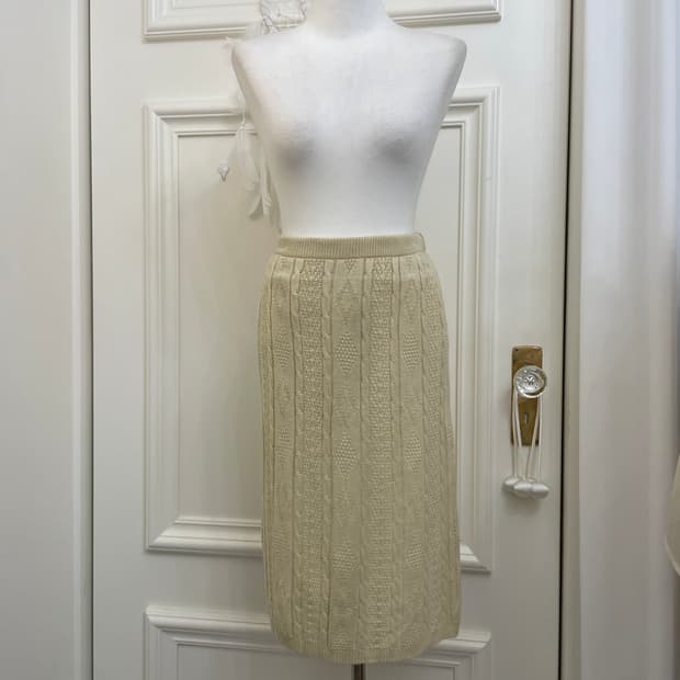 beige twist knit banding skirt