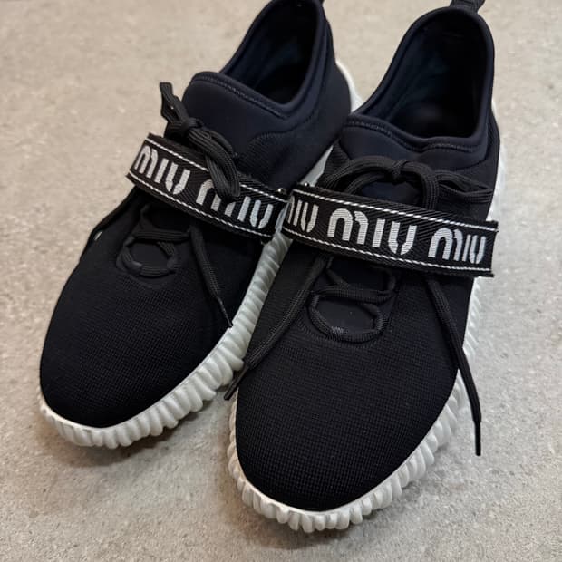 미우미우 로고 테이프 스트레치 스니커즈 38