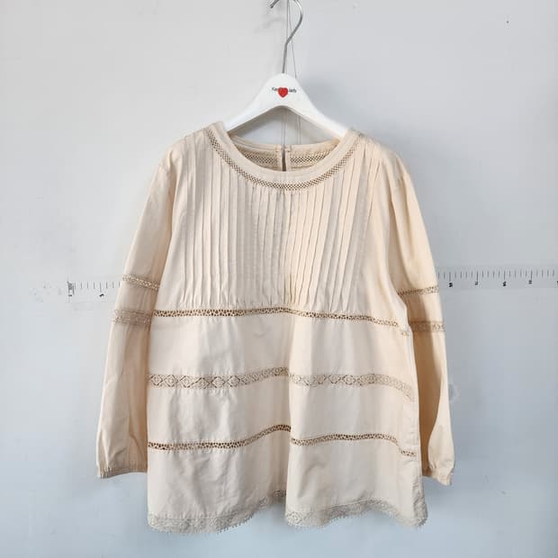 로맨틱 핀턱 레이스 블라우스