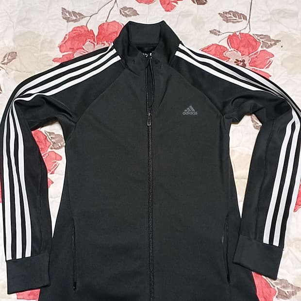 아디다스 냉감얇은스판저지 85 여성55 가슴43 기장65