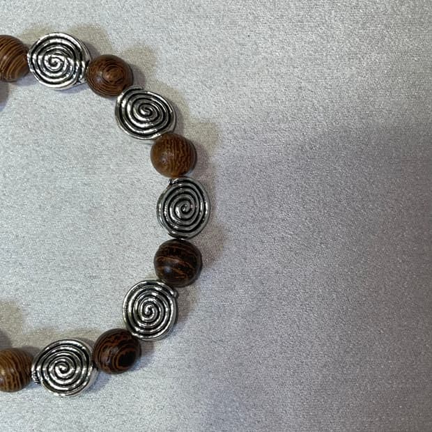 SandalWood Orbit bracelet