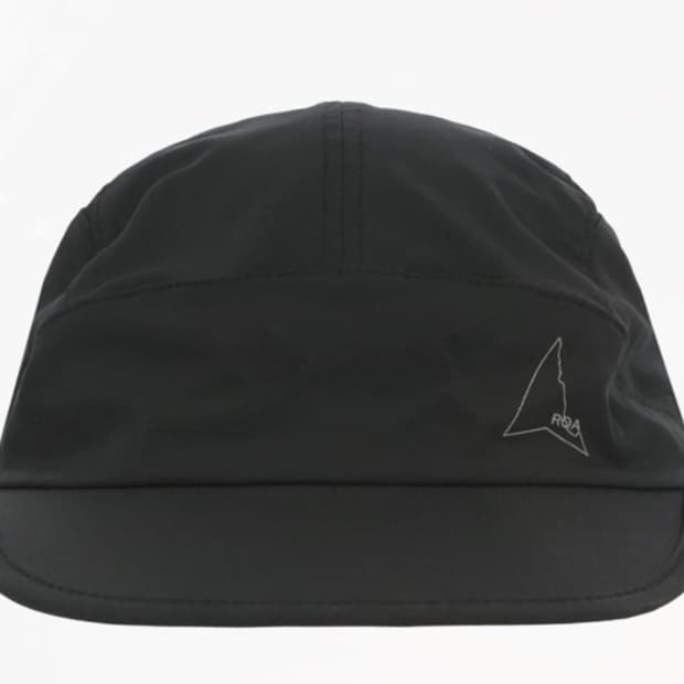 로아 하이킹 캡 블랙