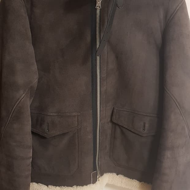 버버리 무스탕 라지  중고