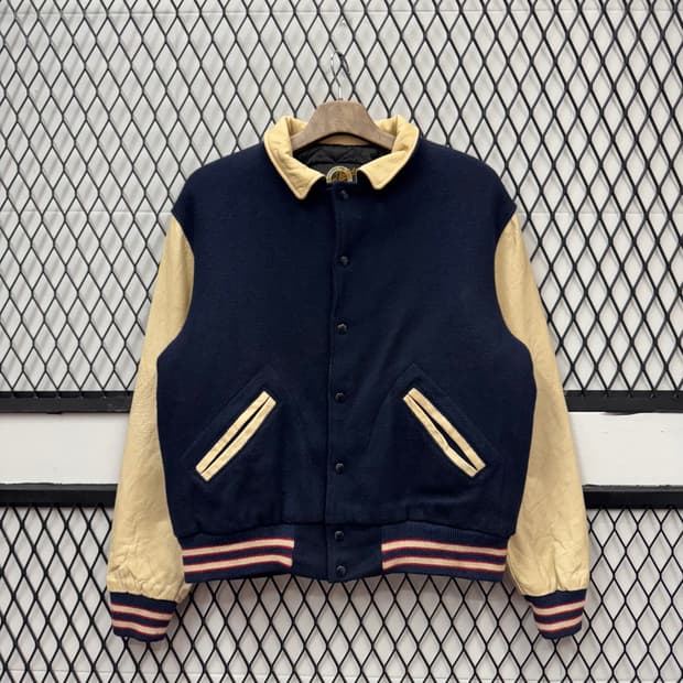 USA VTG 90s 빈티지 레더 바시티 자켓 베이지 네이비 배색